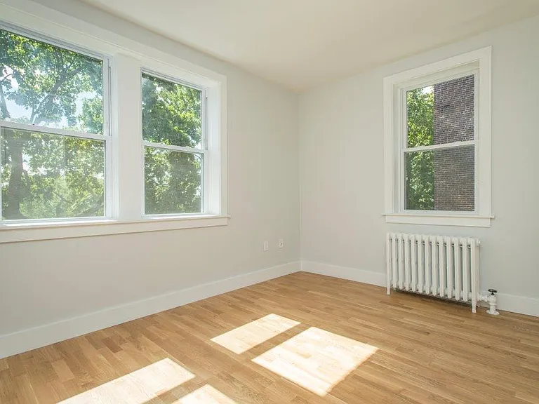 137 Highland Ave #15F — Photo 9