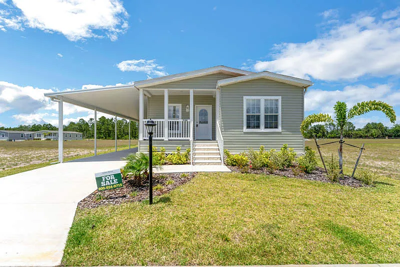 3104 Walden Shores Loop #255