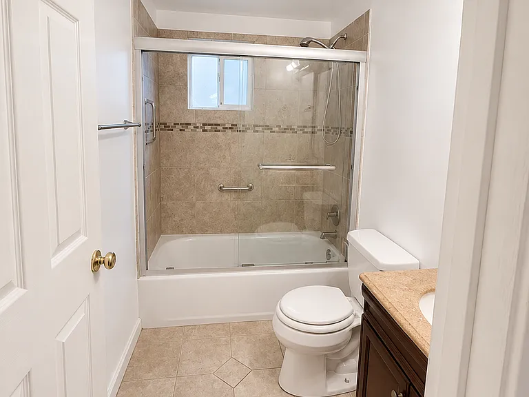 Hallway full bathroom