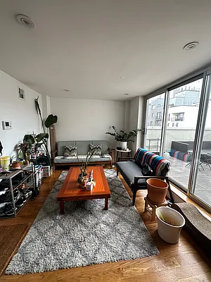 Rented by FLATS & PADS LLC | media 19