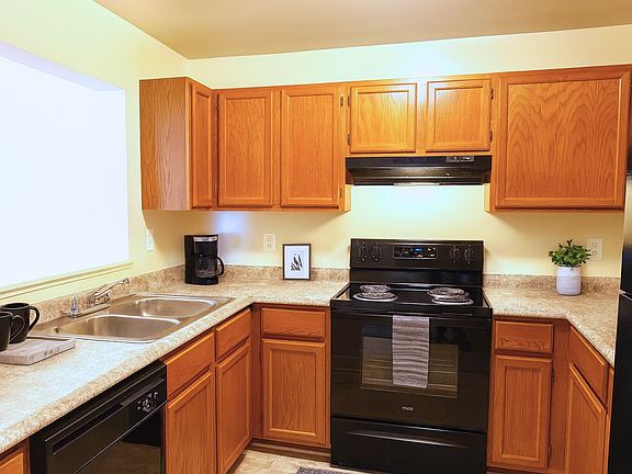Spacious Kitchen