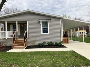 6 Friendship Ln #FRI06, Olmsted Falls, OH 44138
