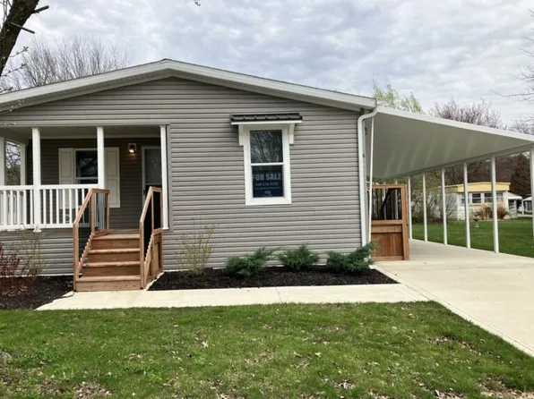 6 Friendship Ln #Fri06, Olmsted Falls, OH 44138