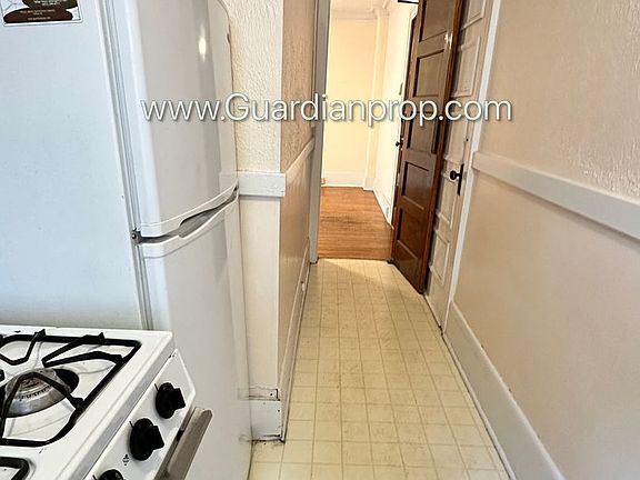 5th image of 2882 Humboldt Ave S #106