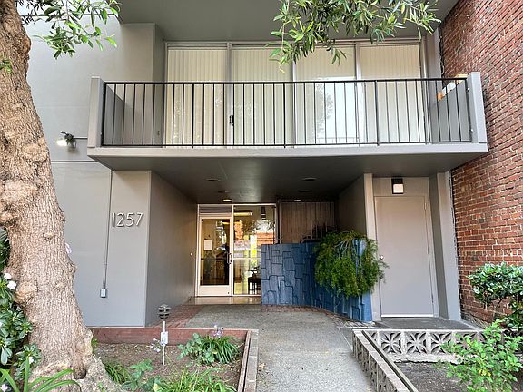 3rd image of 1257 Bush St APT 10C