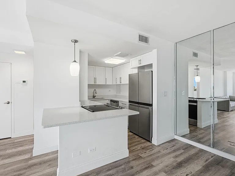 2800 N Flagler Dr #410 — Photo 13