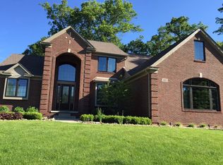 485 Manitou Ln, Lake Orion, MI 48362
