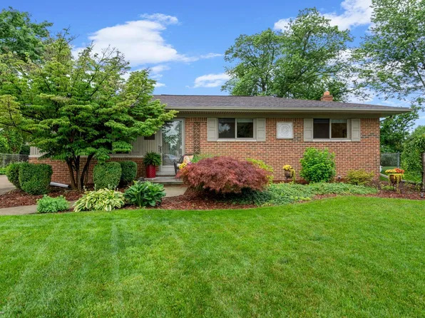 41563 Cimarron St, Clinton Township, MI 48038