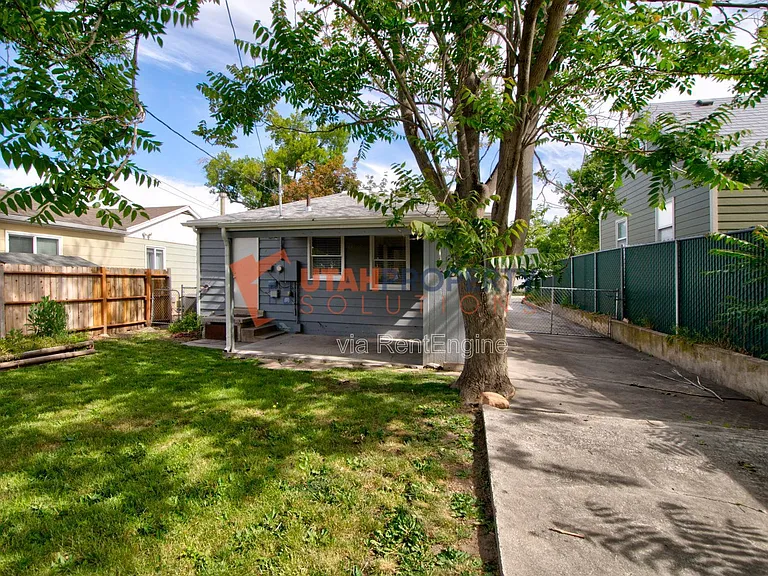 566 E Stringham Ave — Photo 12