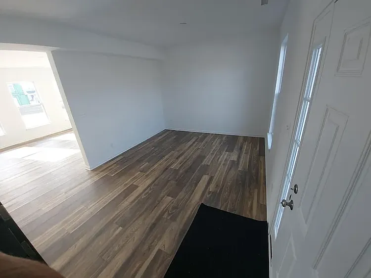 6877 Ferguson Dr — Photo 2