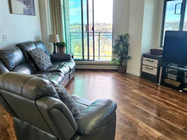 1121 6th Ave SW, Calgary, AB