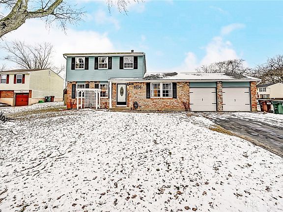 2nd image of 101 Bedford Farm Cir