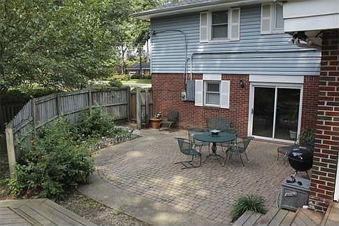 4th image of 4609 Curtiss Dr