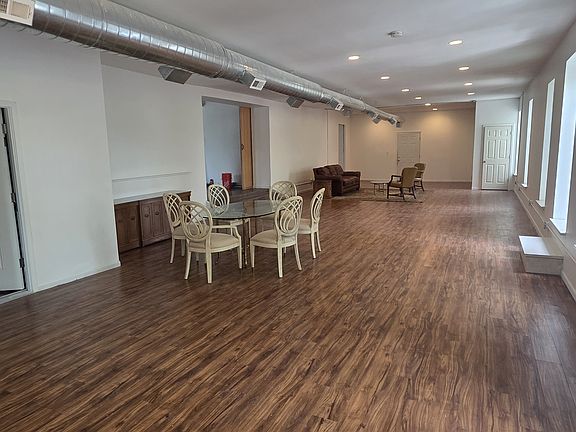 4th image of 4801 S Ashland Ave #2