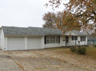 1017 East St, Maryville, MO 64468