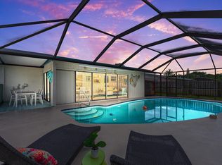 1295 SE Flamingo Ave, Stuart, FL 34996