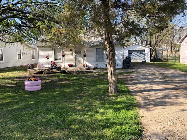 1022 W 13th St, Ada, OK 74820