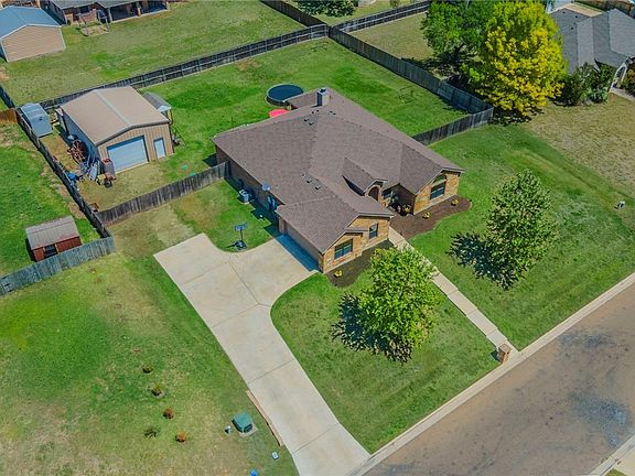 2nd image of 253 Ranger Blvd