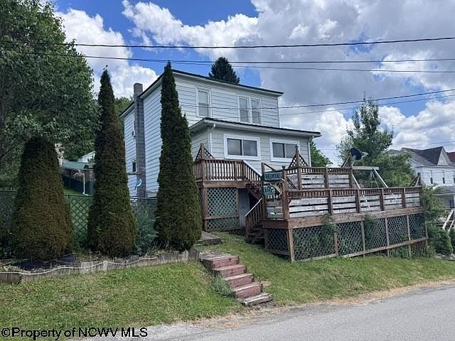 1st image of 138 Brown St