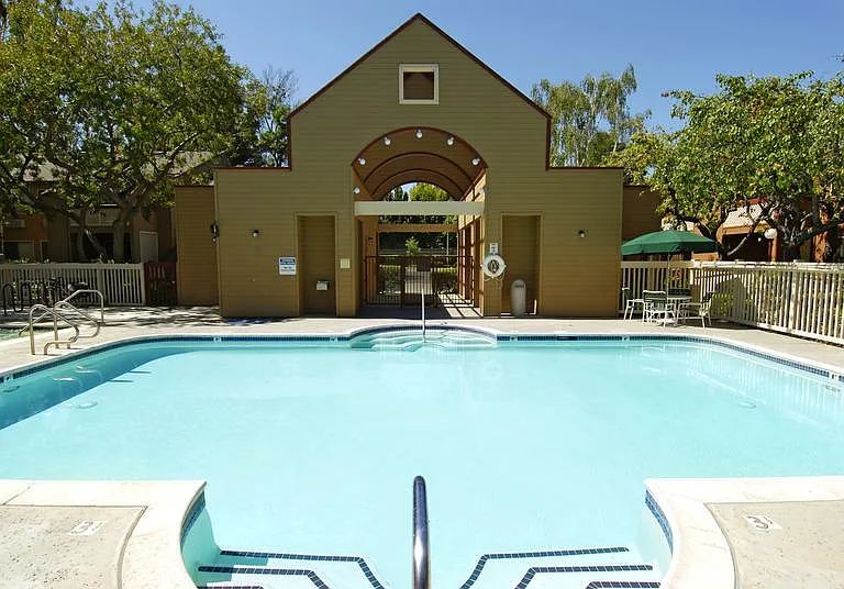 Macara Gardens Apartments — Photo 2