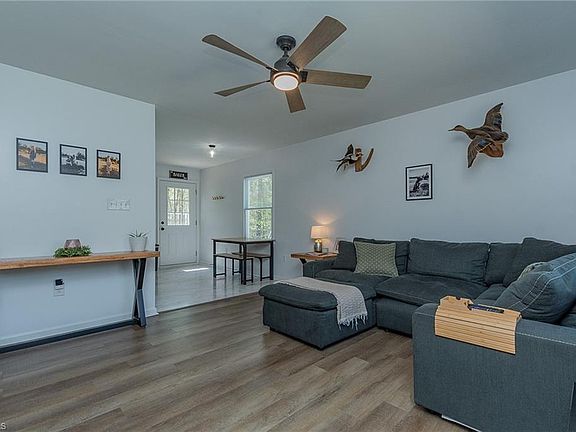 4th image of 1241 Riverwood Rd