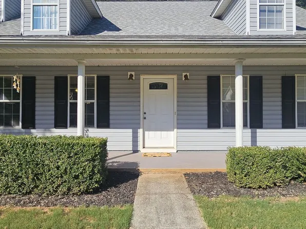 661 Michael Cir, Monroe, GA 30655
