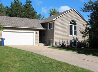 1156 Kay Pkwy, Ann Arbor, MI 48103