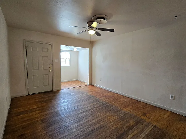 2408 Meadow Ln — Photo 7