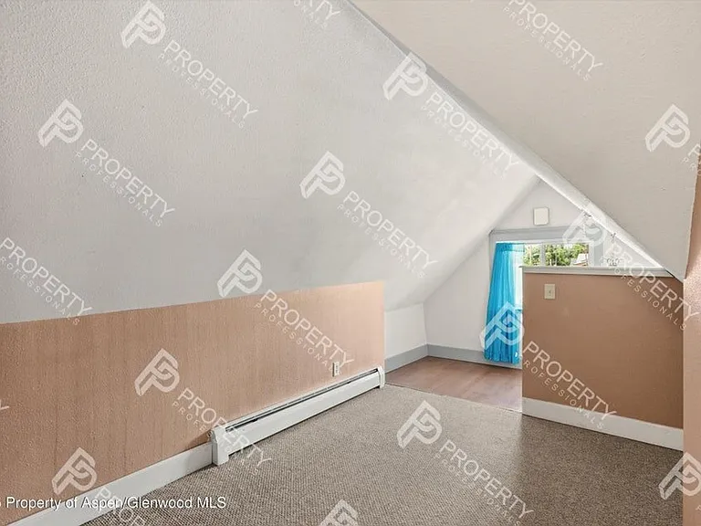440 Whiteriver Ave — Photo 14