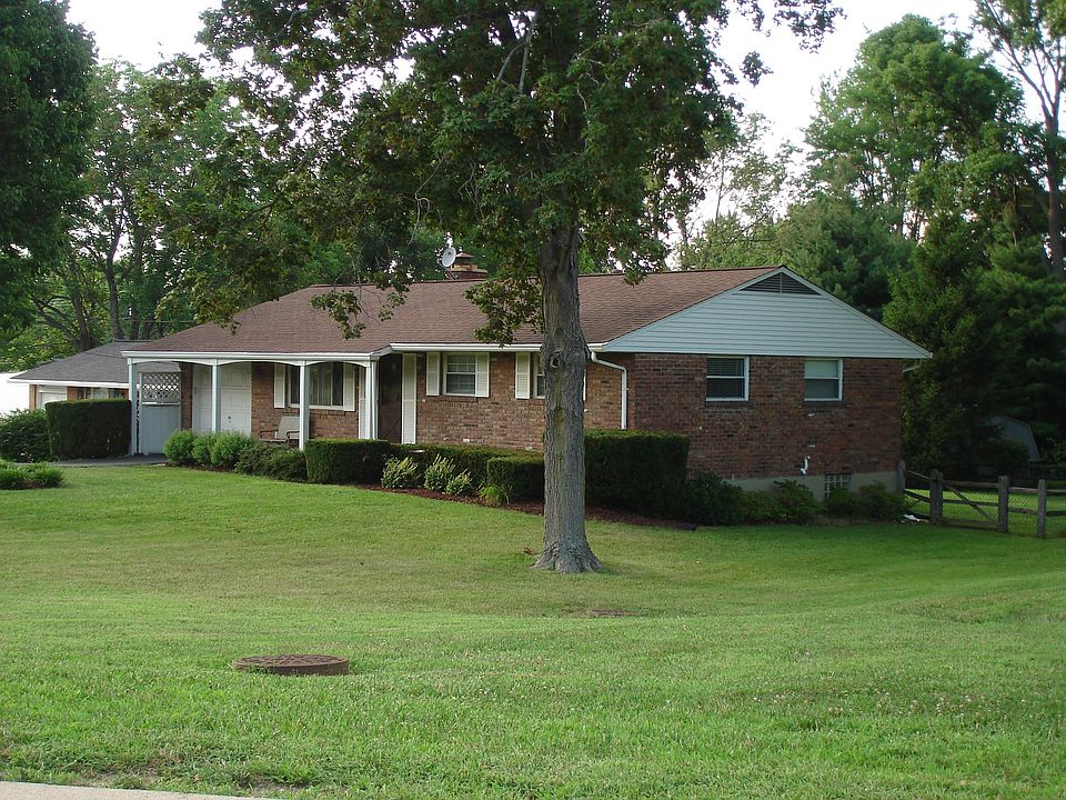 1st image of 10446 Woodleigh Ln