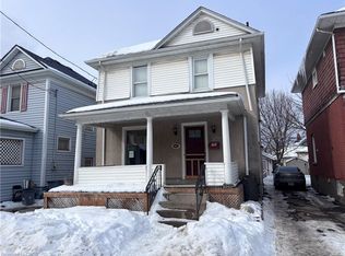 45 Chaplin Ave, Saint Catharines, ON L2R 2E4