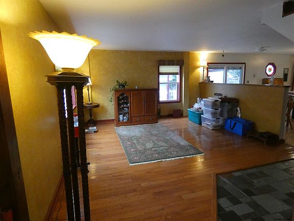 2nd image of 11 South St