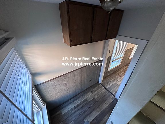5th image of 69 Glenwood St Floor 2