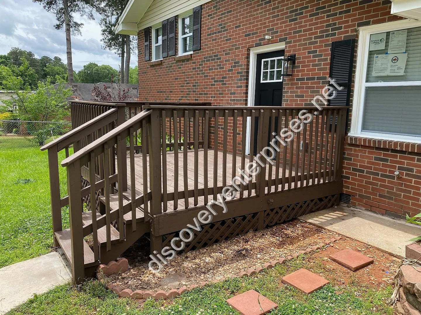 Fully Renovated! 4 Bdrm / 2 Bath Home - Available Now! *1st Month's Rent Free W/ 13-Month Lease* — Photo 2