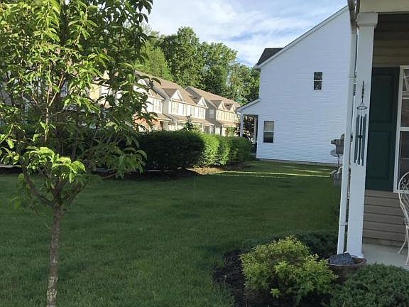 2nd image of 645 Grove Cir