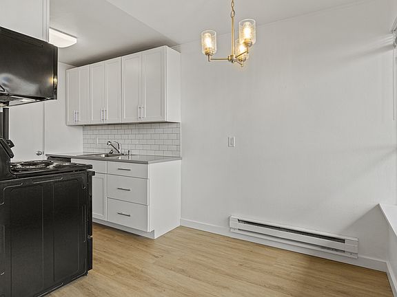 4th image of 1330 12th Ave S #16906137