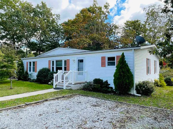 16 Hickory Ln, Mays Landing, NJ 08330
