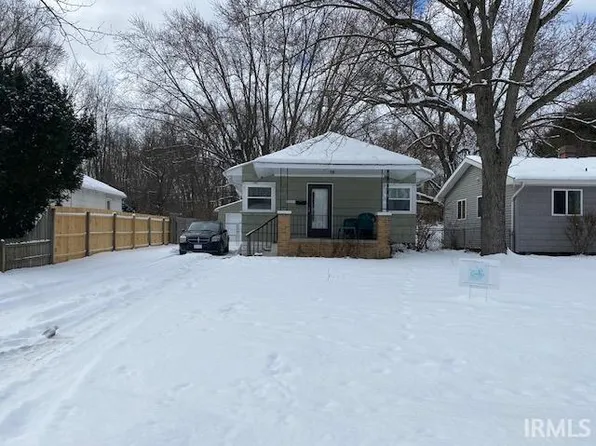 1941 Johnson St, South Bend, IN 46628