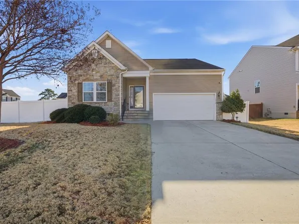 1814 Lotz Rd, Hampton, VA 23666