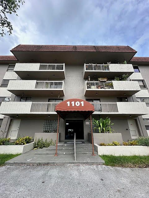 1st image of 1101 SW 122nd Ave APT 306