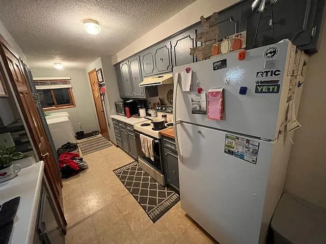 3 bed, 1170 sqft, $1,100 — Photo 3