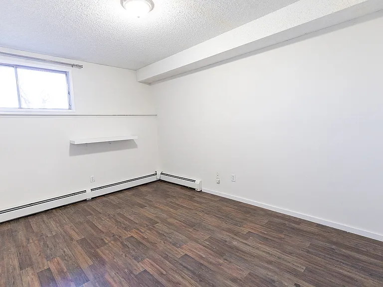 216 Doverglen Cres SE — Photo 14