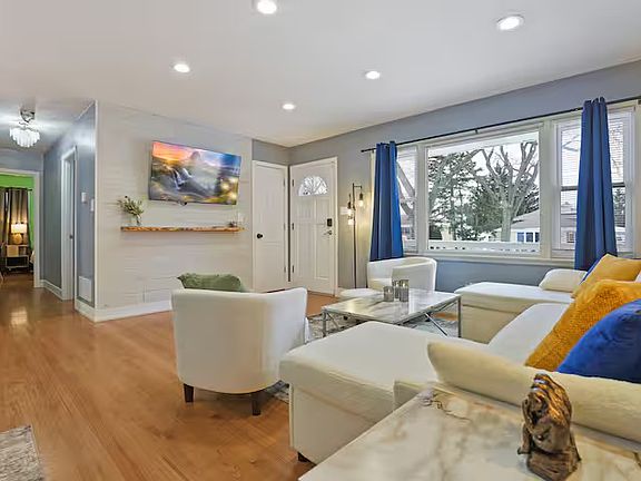 5th image of 777 N Lombard St