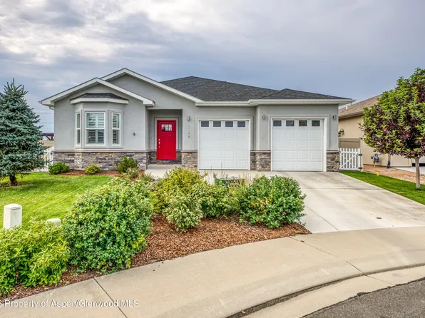3038 Glacier Dr, Montrose, CO 81401