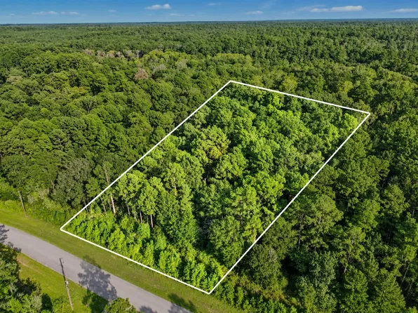 68-23 Sky Oak Ln, Huntsville, TX 77340