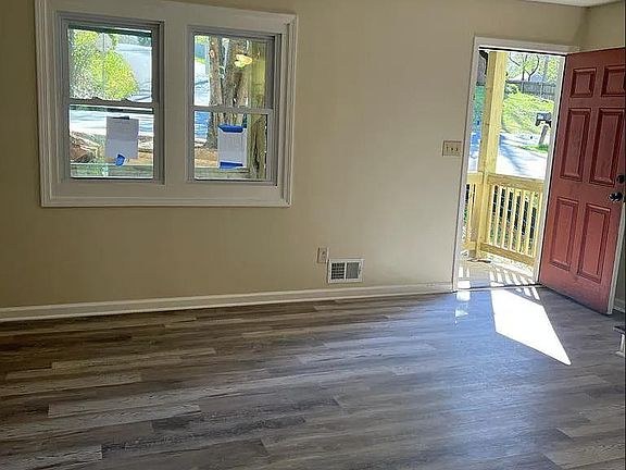 2nd image of 2162 Wells Dr SE