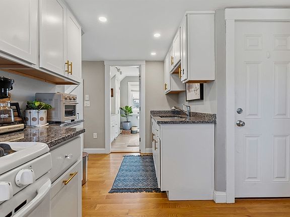 5th image of 44 Charnock St