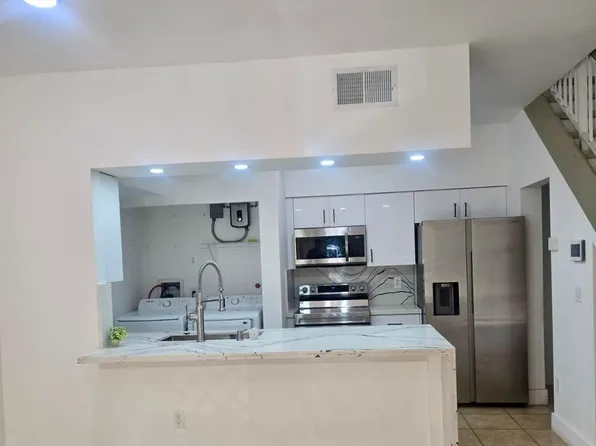 18338 NW 68th Ave APT B, Hialeah, FL 33015