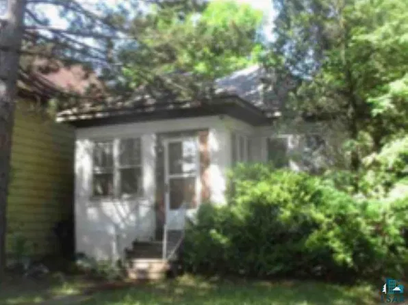 2211 E 2nd Ave, Hibbing, MN 55746
