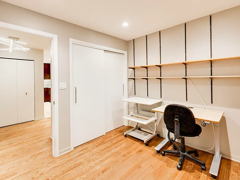 2722 Central St #4S — Photo 10